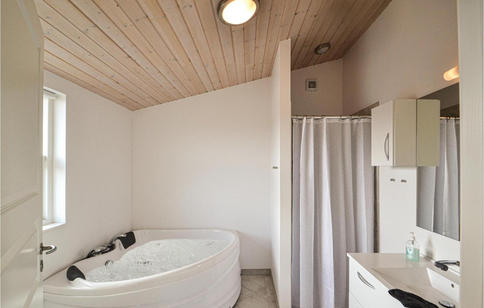 Amazing Home In Orsted With Kitchen Εξωτερικό φωτογραφία